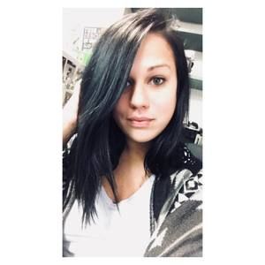 Meet your Posher, Alexis
